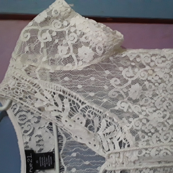 Rue21 Women's Shirt. Size XS. Lace. - Picture 5 of 13